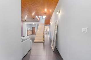 Te koop: karaktervolle halfopen bebouwing in het centrum van Zaventem, op wandelafstand van het treinstation en met een private koer.Deze woning,...