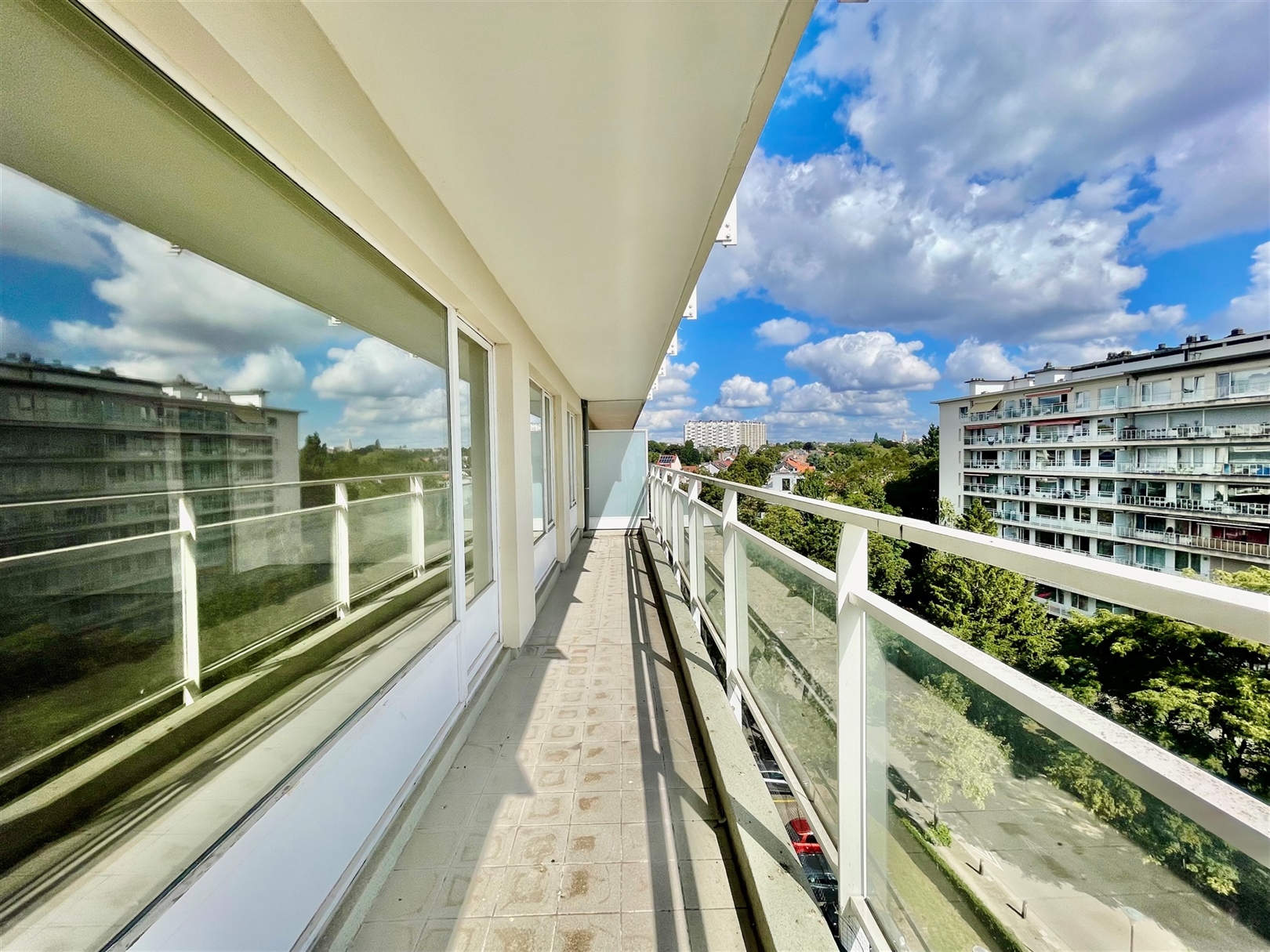 Te renoveren ruim appt met riant terras van 19 m²! - foto 2