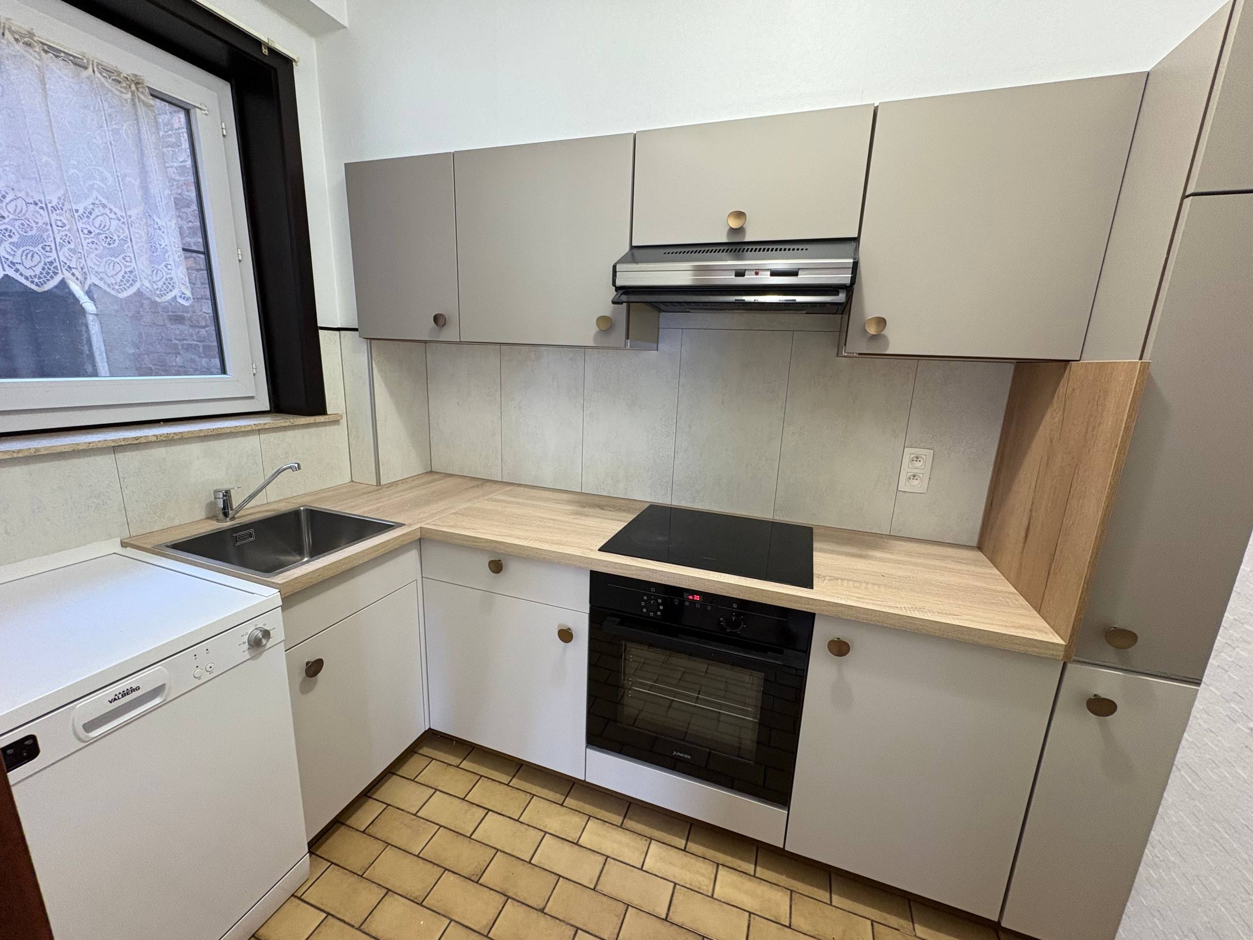 2 Slaapkamer appartement te huur vlakbij centrum Oostende! - foto 2