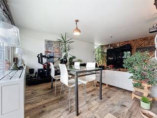 GEZELLIG APPARTEMENT MET 3 SLAAPKAMERS (101 M²) OP EEN RUSTIGE, MAAR CENTRALE LIGGINGDIT LICHTRIJKE APPARTEMENT IS PRAKTISCH INGEDEELD EN BEVINDT...