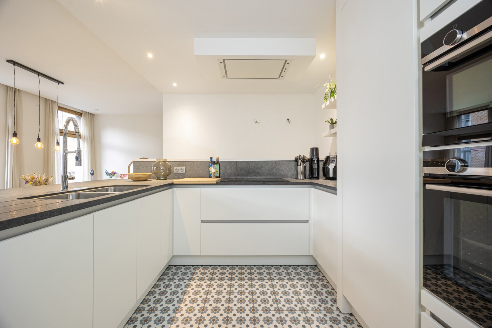 Ruim triplex appt met 2 slpk en dakterras nabij 't Zuid! - foto 5