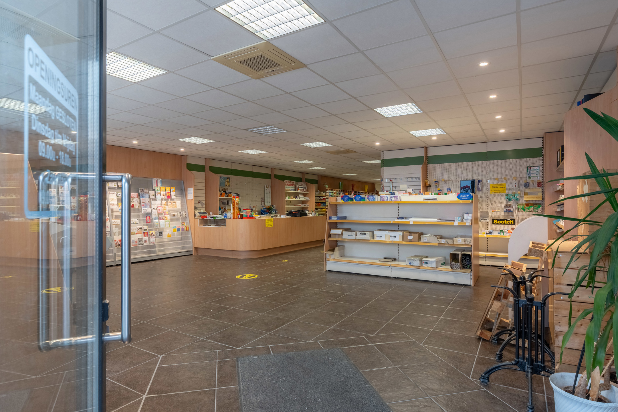 Verrassend ruime handelswoning met bovenliggend appartement. - foto 2