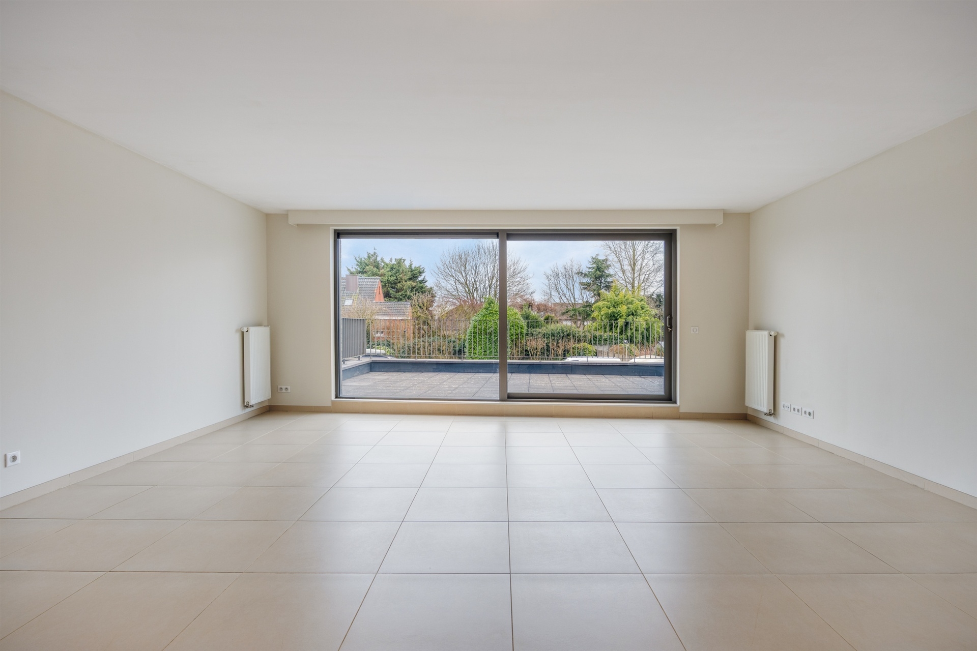 Appartement met groot Zuidwest georiënteerd terras - foto 3