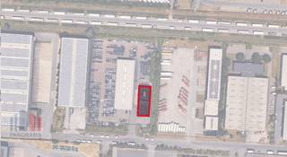 Fantastisch gelegen bedrijfsgebouw bestaande uit een magazijn (272 m²) in combinatie met een kantoor (235 m² - uitbreidbaar indien gewenst) te...