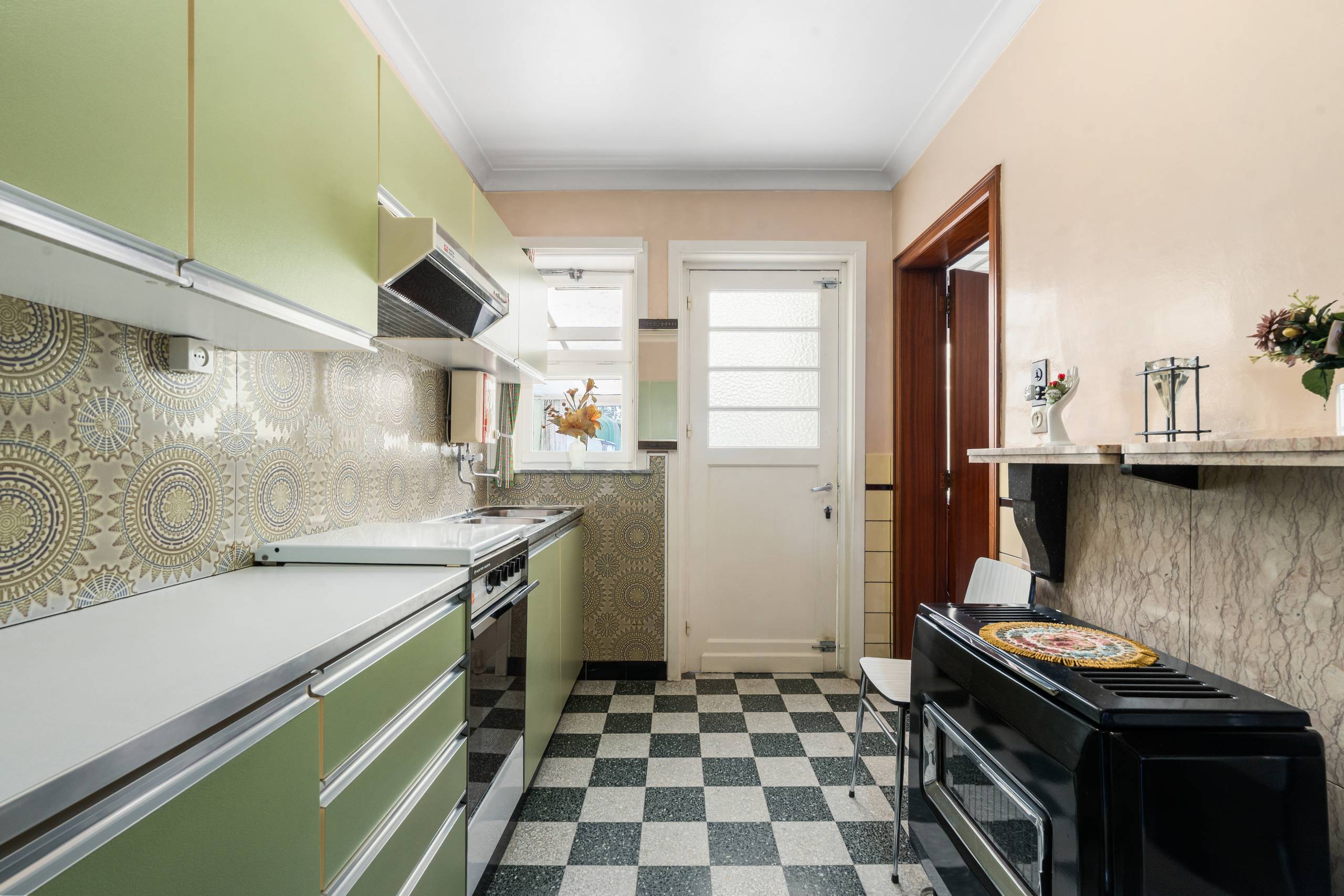 Ruime woning met prachtig groen uitzicht te Nieuwerkerken - foto 4