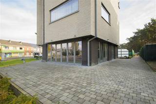 In residentie 'Artista' bergingen te koop. De bergingen zijn te bereiken via de automatische poort of trappenhal. Deze 5 privébergingen zijn terug...