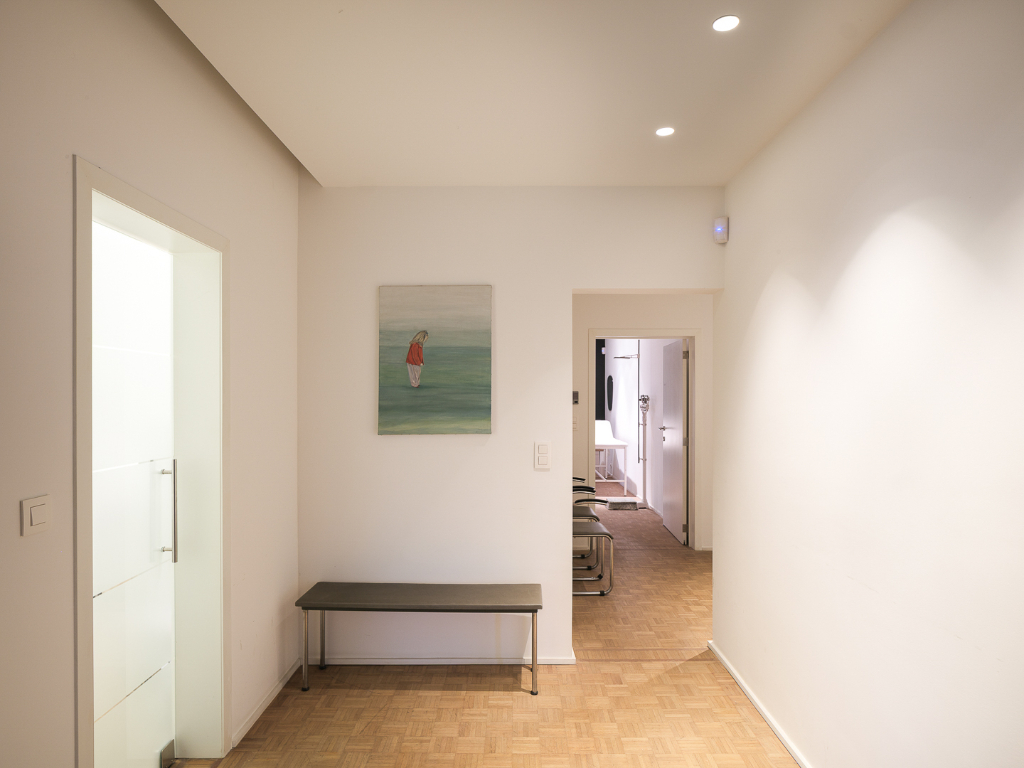 Ruim appartement of kantoorruimte met karakter, licht en een uitstekende ligging - photo 2