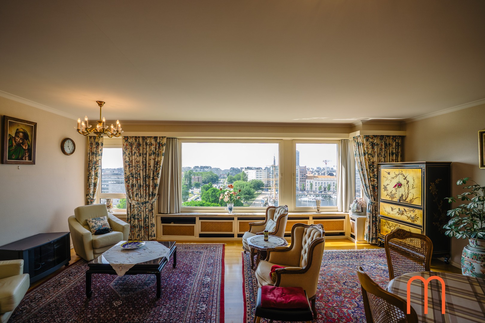 Spacious apartment for sale in Ostend with panoramic sea view - photo 4