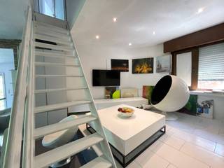<p><span>NIELSESTRAAT 172 2850 BOOM</span></p><p><span>Charmante woning in een groene en rustige omgeving</span></p><p><span> </span></p><p><span>Welkom in deze charmante halfopen bebouwing, rustig gelegen in een zijstraat van de Nielsestraat in Boom. </span></p><p><span>Dankzij de uitstekende ligging geniet u van een vlotte verbinding naar de A12 en bevindt u zich op slechts enkele minuten van het centrum van Boom. Scholen, winkels en openbaar vervoer zijn bovendien gemakkelijk bereikbaar.</span></p><p><span> </span></p><p><span>De woning beschikt:</span></p><p><span>-op het gelijkvloers over een aangename open leefruimte met een Amerikaanse keuken, een gezellige zithoek en een badkamer. </span></p><p><span>-op de eerste verdieping bevinden zich 3  slaapkamers en een praktische bergruimte.</span></p><p><span> </span></p><p><span>Een absolute troef van deze woning is het ruime terras, omringd door het groen van de omgeving. </span></p><p><span>Dankzij de grote raampartijen geniet de leefruimte van veel natuurlijk licht en een mooi uitzicht op de tuin.</span></p><p><span> </span></p><p><span>De woning beschikt over een </span><span>EPC-label C</span><span>, waardoor er geen renovatie verplichting van toepassing is.</span></p><p><span>Dit maakt deze woning  interessant voor starters, alleenstaanden of jonge gezinnen die op zoek zijn naar een woning op een rustige locatie.</span></p><p><span> </span></p><p><span>Benieuwd naar deze charmante woning? Neem gerust contact met ons op voor een bezoek via info@immodillen.be - 03/888 44 01 </span></p><p><span> </span></p><p><span> </span></p>