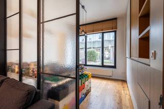 Charmante en instapklare woning met 4 slaapkamers in het hart van KontichAlgemeen:- Authentieke en sfeervolle woning met een bewoonbare oppervlakte...