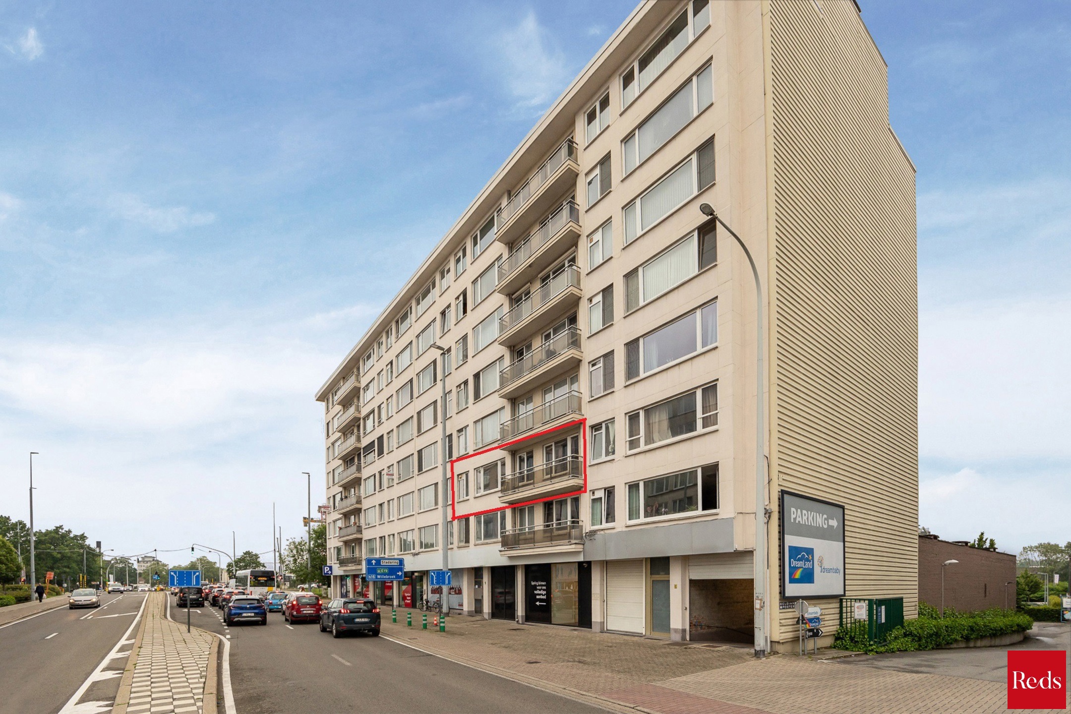 Tweeslaapkamer appartement met autostaanplaats - foto 2
