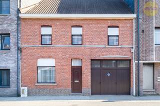 Op een toplocatie in het hart van Meerhout, vlakbij winkels, scholen en openbaar vervoer, wacht deze charmante stadswoning met enorm veel...