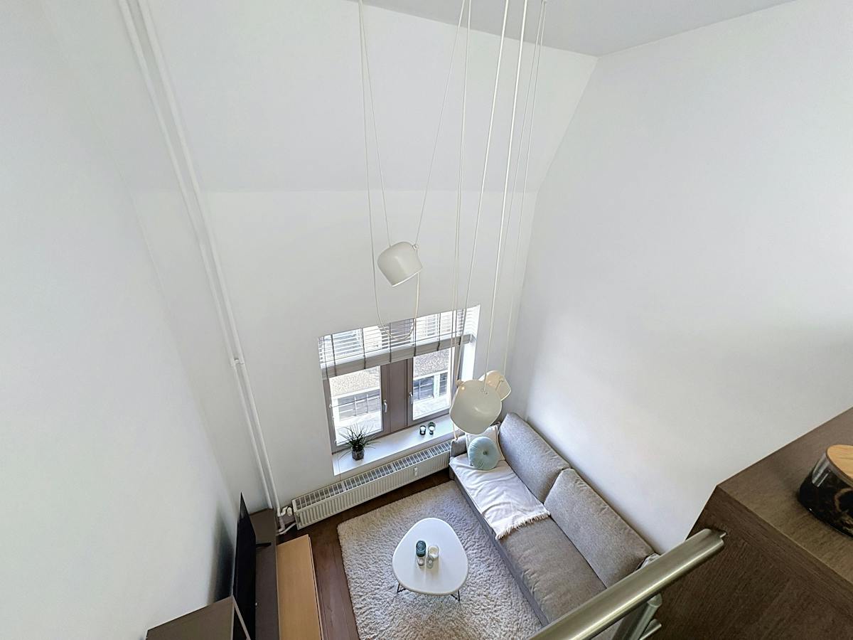 Lichtrijk triplex-appartement met 1 slaapkamer te huur in Antwerpen - foto 4