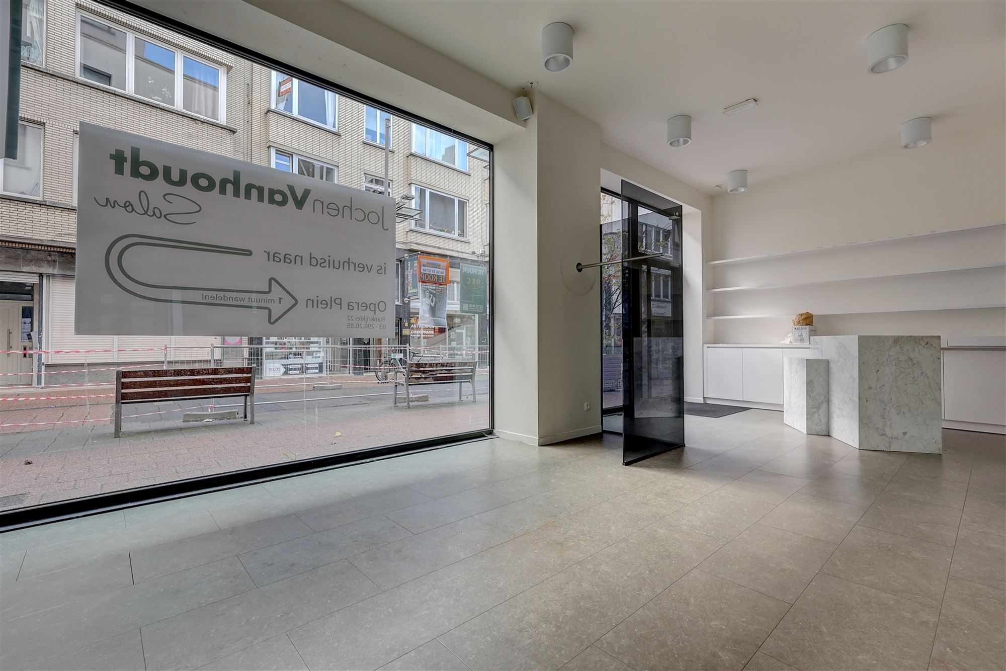 Handelspand op uitstekende ligging in de Jezusstraat te huur - foto 4