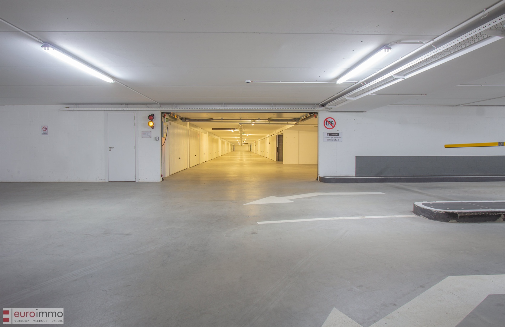 Zeer brede garagebox te koop in het nieuwe complex Parking 3! - foto 4