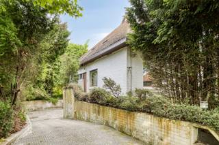 Deze woning is gelegen in Kessel-Lo, met vlotte verbinding naar Leuven-centrum en nabij het station en diverse voorzieningen.De woning bestaat uit 3...