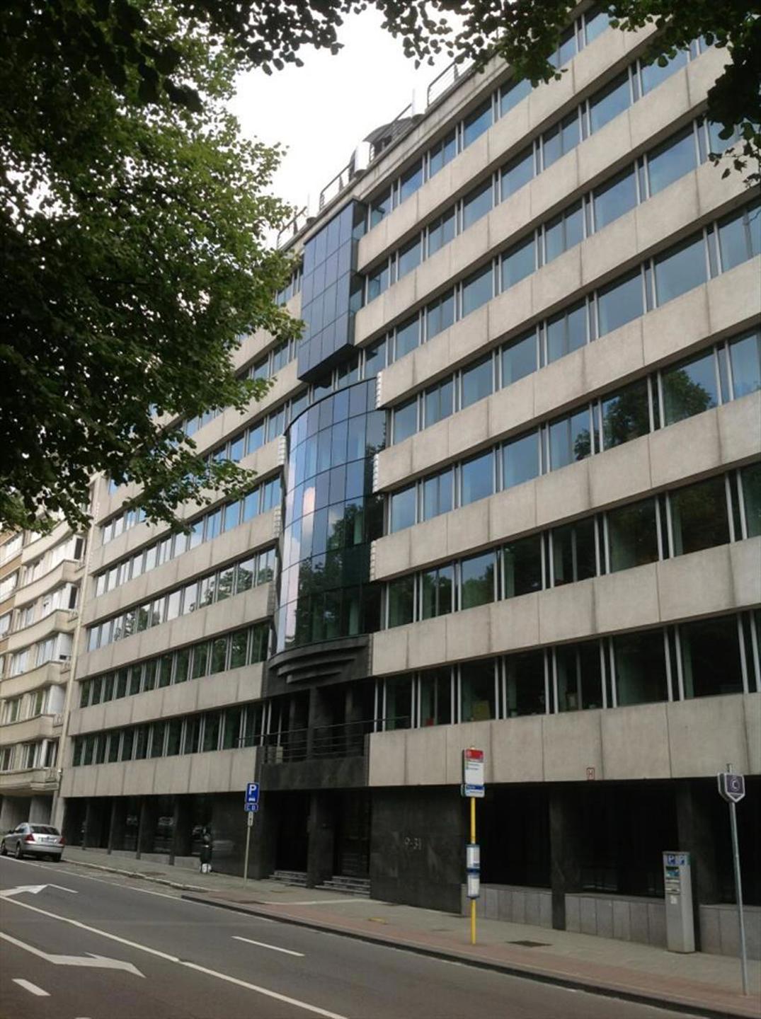 Commercial à louer à Etterbeek - photo 1