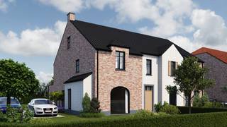 <p>Elke zondag welkom op ons kantoor van 10u-12u voor meer info over de nieuwbouwprojecten! </p>
<br />Gelegen in Residentie “Ten huize Jef en Jeanneke”, vindt u deze landelijke halfopen nieuwbouwwoning in ruwbouw met 4 slaapkamers. De woning bevindt zich op fietsafstand van het mooie Bolderberg. <br /><br />Deze ruime half open bebouwing bevindt zich op een perceel van 6.49 are waarvan het perceel een straatbreedte heeft van 13 meter!<br />De woning heeft een bewoonbare oppervlakte van 246m² en is praktisch opgedeeld.<br /><br />Er werd rekening gehouden met een open leefruimte met achteraan een gezellige keukenruimte die onmiddellijk aansluit aan de berging met achterdeur. De “doorzon”-leefruimte heeft zowel via de voor-, zij- als achterzijde ramen voor een uitstekende lichtinval.<br /><br />Vanuit de living vertrekt ook de trap naar boven. <br />Op de eerste verdieping zijn er 3 slaapkamers, een apart toilet en een badkamer. De slaapkamers zijn allen voldoende ruim.<br />De 2de gegoten betonnen trap brengt ons naar een prachtige open zolderruimte; hier kan men een ruime 4de polyvalente (slaap)kamer creëren, of zelfs opsplitsen naar een 5de kamer. <br /><br />In de hoek kan de technische ruimte voorzien worden.<br />Zowel de raampartijen als de dakwerken zijn van uitstekende makelij.<br /><br />Deze ruwbouwwoning wordt opgeleverd met een vlak getrokken perceel dat onmiddellijke aanplanting toelaat.<br /><br />En wat dacht u van een fietstocht door de natuur richting Bolderberg? Zalig….! De autosnelweg met verkeerswisselaar “Het Klaverblad” bereikt men na enkele minuten.<br /><br />Indeling : <br />GELIJKVLOERS : inkomhal, gastentoilet, leefruimte met trap naar boven, open keuken, berging<br />EERSTE VERDIEPING : nachthal, apart toilet, 3 slaapkamers, badkamer, trap naar boven<br />ZOLDER : open polyvalente ruimte met plaats voor technische ruimte <br />TUIN: aan te leggen <br /><br />Pluspunten:<br />-prachtige stijl; voor ieder wat wils!<br />-zeer degelijke bouw<br />-ruim = 246m²<br />-ruime living!<br />-4/5 slaapkamers <br />-betonnen trappen<br />-tijdloze pastoriestijl<br />-goede ligging = overal dichtbij!<br />-grondwaarde aan 12%, constructie onder 6% BTW<br />-regenwaterput van 10.000l!<br /><br />Voor een afspraak of meer info, bel ons op 078/78.78.70, of kom gewoon binnen op ons kantoor. Steeds welkom!