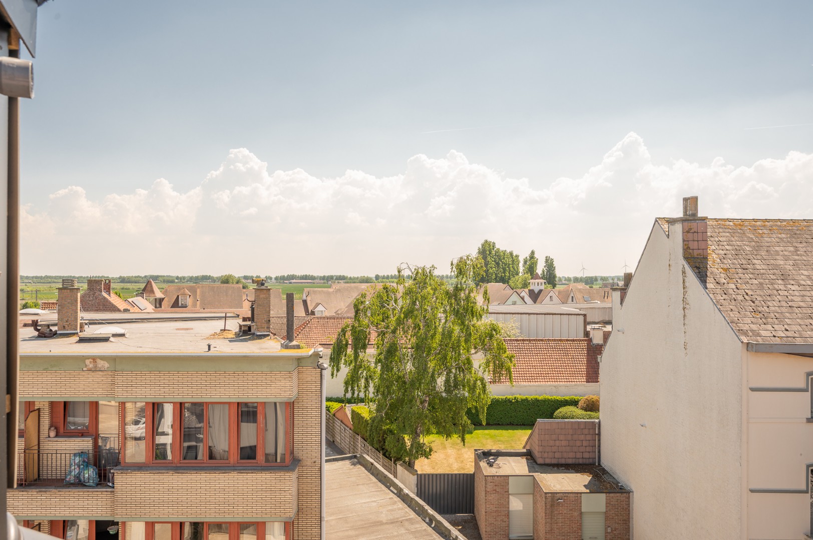 Appartementsgebouw met handelspand, appartementen en vergunde verbouwingsmogelijkheden in Duinbergen - photo 5