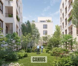 <p><span>Wonen in Tuin der Broeders?</span></p><p><span>Is kiezen voor de meest centrale ligging in hartje Sint-Truiden. </span></p><p><span>Door de succesvolle verkoop van fase 1 (60% verkocht – werken reeds gestart), nu ook verkoop fase 2.</span></p><p><span> </span></p><p><span>Tuin der Broeders is een project waar twee werelden elkaar ontmoeten. Zo kan men op de site genieten van de stilte in een oase van groen. Dit in combinatie met het bruisende stadsleven dat lonkt om de hoek. De site straalt authenticiteit & kwaliteit uit. Dit alles met het oog op duurzame stadsontwikkeling. </span></p><p><span> </span></p><p><span>Ontdek de verschillende types van appartementen met twee slaapkamers in Tuin der Broeders en dit vanaf € 280.000 euro excl. kosten.</span></p><p><span> </span></p><p><span>Troeven: </span></p><p><span>- Afwerking naar eigen smaak</span></p><p><span>- Een nieuwe site in een groene omgeving</span></p><p><span>- Divers aanbod aan BEN appartementen</span></p><p><span>- Inpandige terrassen die een prachtige verlenging van uw leefruimte vormen</span></p><p><span>- Parkeergelegenheid op dit site door aanwezigheid van een ondergrondse auto- en fietsparking. </span></p><p><span>- Mogelijkheid om te genieten van 6% btw, nu ook voor investeerders (*indien men aan de voorwaarden voldoet).</span></p><p><span> </span></p><p><span> </span></p><p><span>Nieuwsgierig naar dit project? </span></p><p><span>Kom kennismaken en ontdek het volledige aanbod van Tuin der Broeders?</span></p><p><span>Contacteer uw lokale makelaar, Canius Real Estate via telefoon 011 74 12 36 of via mail <span>info@canius.be</span></span><span> en maak een afspraak in ons kantoor nabij de site.</span></p><p><span> </span></p><p><span>*Deze gegevens zijn louter ter informatieve titel. De vermelde oppervlaktes zijn slechts indicatie. Canius Real Estate kan niet verantwoordelijk gesteld worden voor de juistheid van de aan haar verstrekte gegevens. </span></p><p><span> </span></p><p><span> </span></p><p><span> </span></p>