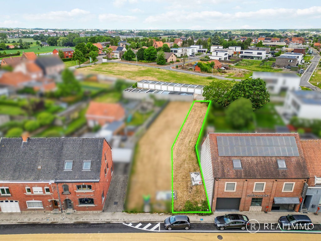 281m² bouwgrond in Sint-Lodewijk! Inclusief nieuwe garage van 30m² - photo 1