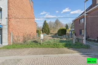 +++ Valierstraat 47, Liedekerke +++Op zoek naar een mooie bouwgrond om uw droomwoning te realiseren? Dit perceel van 11a 19ca (1.119 m²) is bestemd...