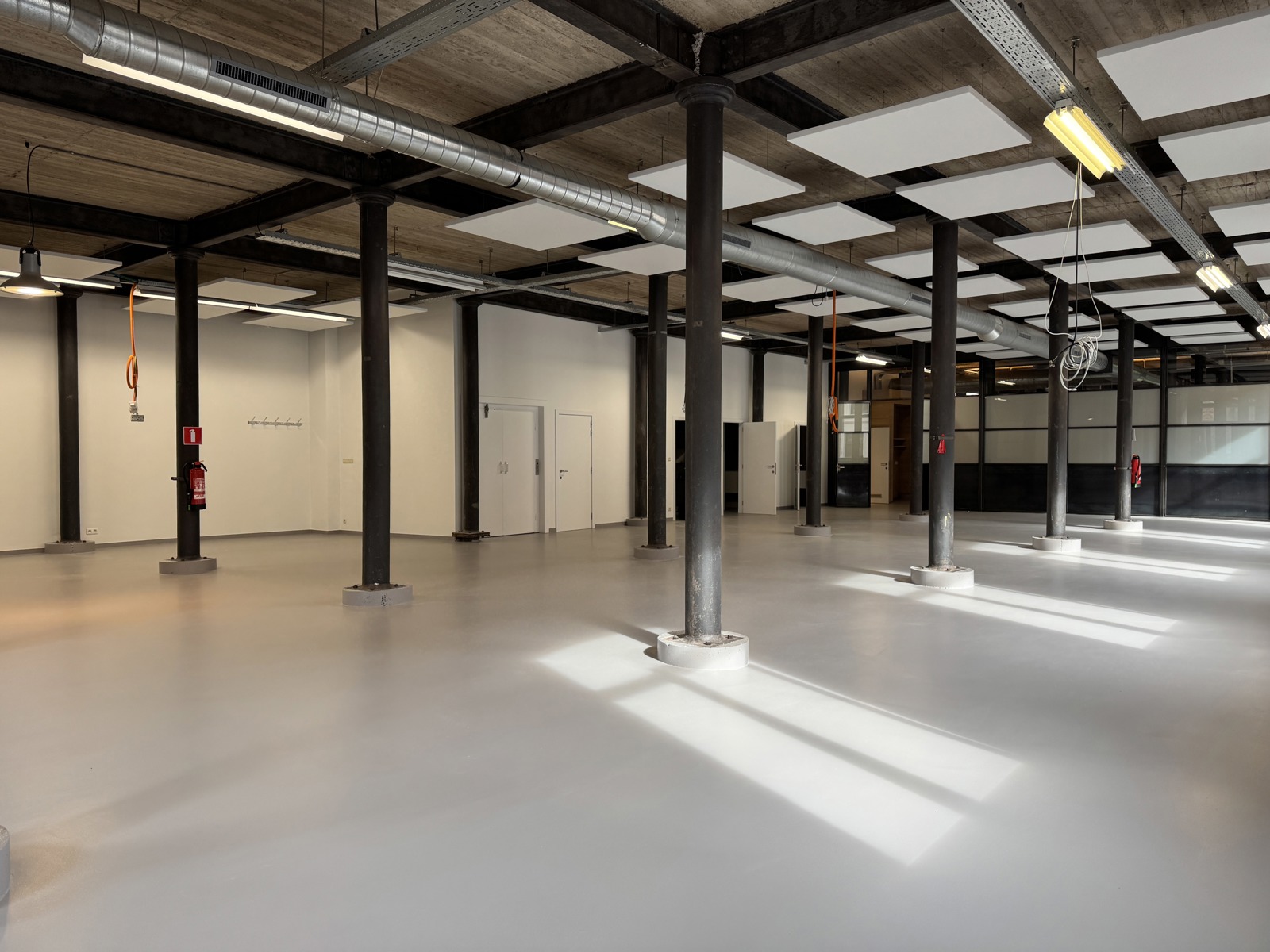 Commercial à louer à Anvers - photo 4