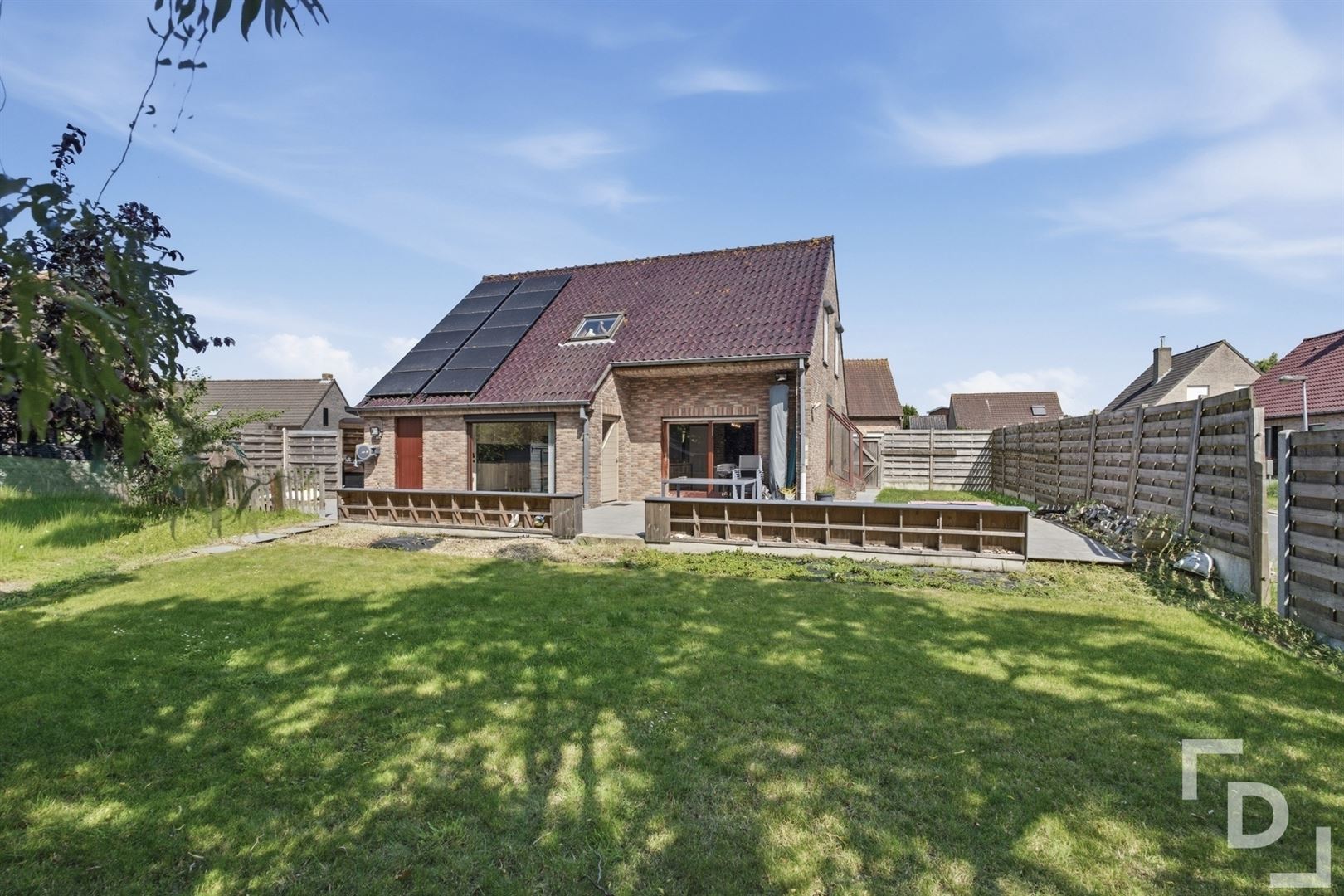 Ruime villa in residentiële woonwijk in Poperinge. - foto 4