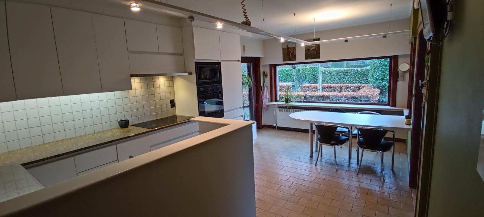 Menen - Woning met 5 slaapkamers en 2 badkamers te koop - foto 4