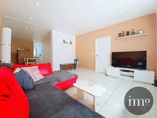 IMMO STORE presenteert dit charmante gelijkvloers appartement met twee slaapkamers, veel buitenruimte én interessante uitbreidingsmogelijkheden...