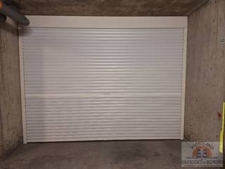 Ruime garagebox in afgesloten ondergronds garagecomplex van residentie Santhooft A. Zonder elektriciteit. 