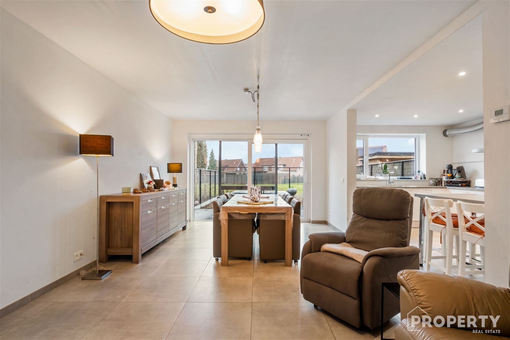 Instapklare gezinswoning met 4 slaapkamers &amp; garage! - foto 4