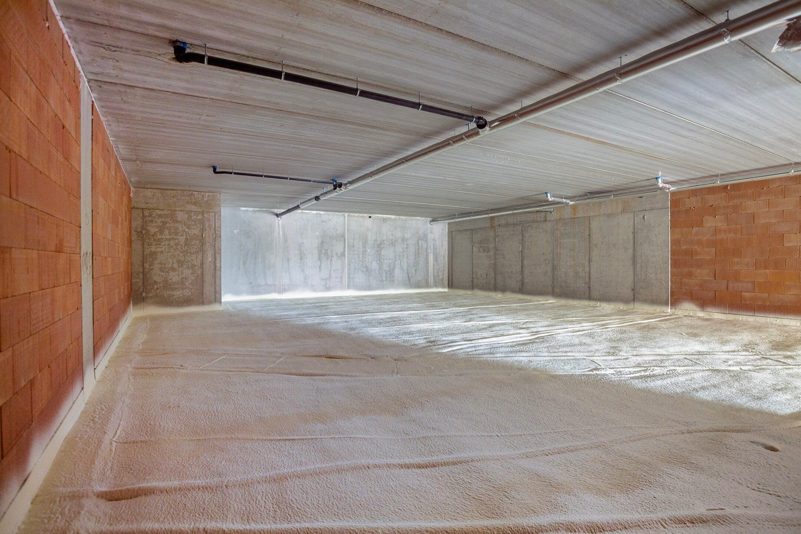 Casco en ruim handelspand met veel potentieel op toplocatie aan de jachthaven van Nieuwpoort - foto 5