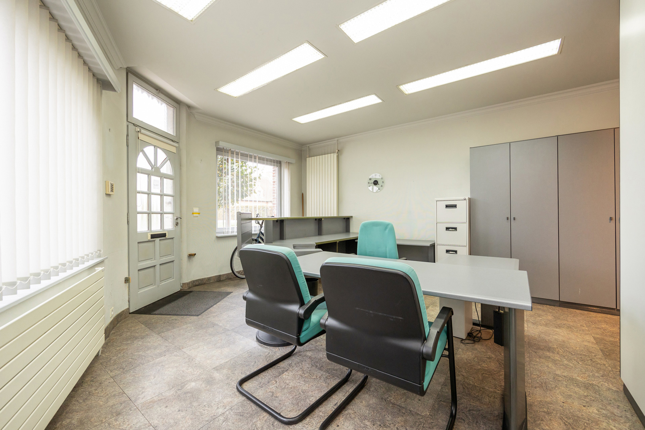 kantoor met aansluitende woonst .  Epc-score: 207 kWh/m²  - foto 2