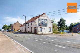 <p><span>Property in need of extensive renovation with approved plans for commercial space and a spacious duplex</span></p><p><span>This property offers an excellent opportunity for anyone looking for a renovation project with clearly defined potential.</span></p><p><span>The property has already been completely gutted, allowing the new owner to get started right away on the interior design and finishing touches. In addition, a permit has been obtained for the construction of a </span><span>retail space on the ground floor</span><span> and a </span><span>very spacious duplex apartment (168m²) on the upper floors</span><span>.</span></p><p><span>The available plans provide a clear picture of the intended layout and can be acquired along with the property. This gives the buyer a concrete, approved concept that can be further developed.</span></p><p><span>Highlights:</span></p><ul><li><span>Property in need of extensive renovation</span></li><li><span>Already completely gutted</span></li><li><span>Permit for a retail store on the ground floor</span></li><li><span>Very spacious duplex apartment</span></li><li><span>Approved plans available</span></li><li><span>Plans can be adopted</span></li><li><span>Attractive project for personal use or investment</span></li></ul><p><span> </span></p><p><span>The price of 273,000 is a starting price.</span></p><p><span> </span></p><p><span>An ideal opportunity for savvy buyers, investors, or entrepreneurs looking for a property with </span><span>great potential and an already approved future concept</span><span>.</span></p>