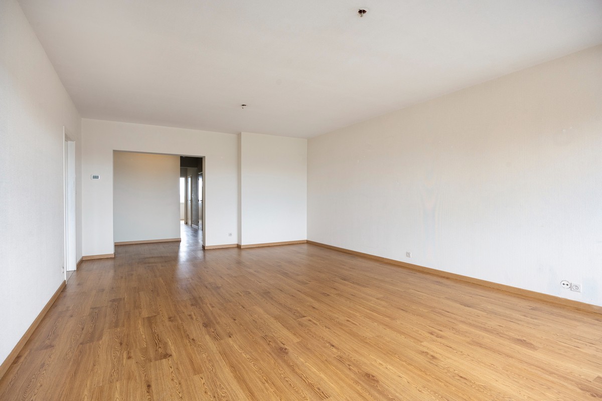 Ruim appartement met twee slaapkamers en garagebox aan de stadsrand - foto 5