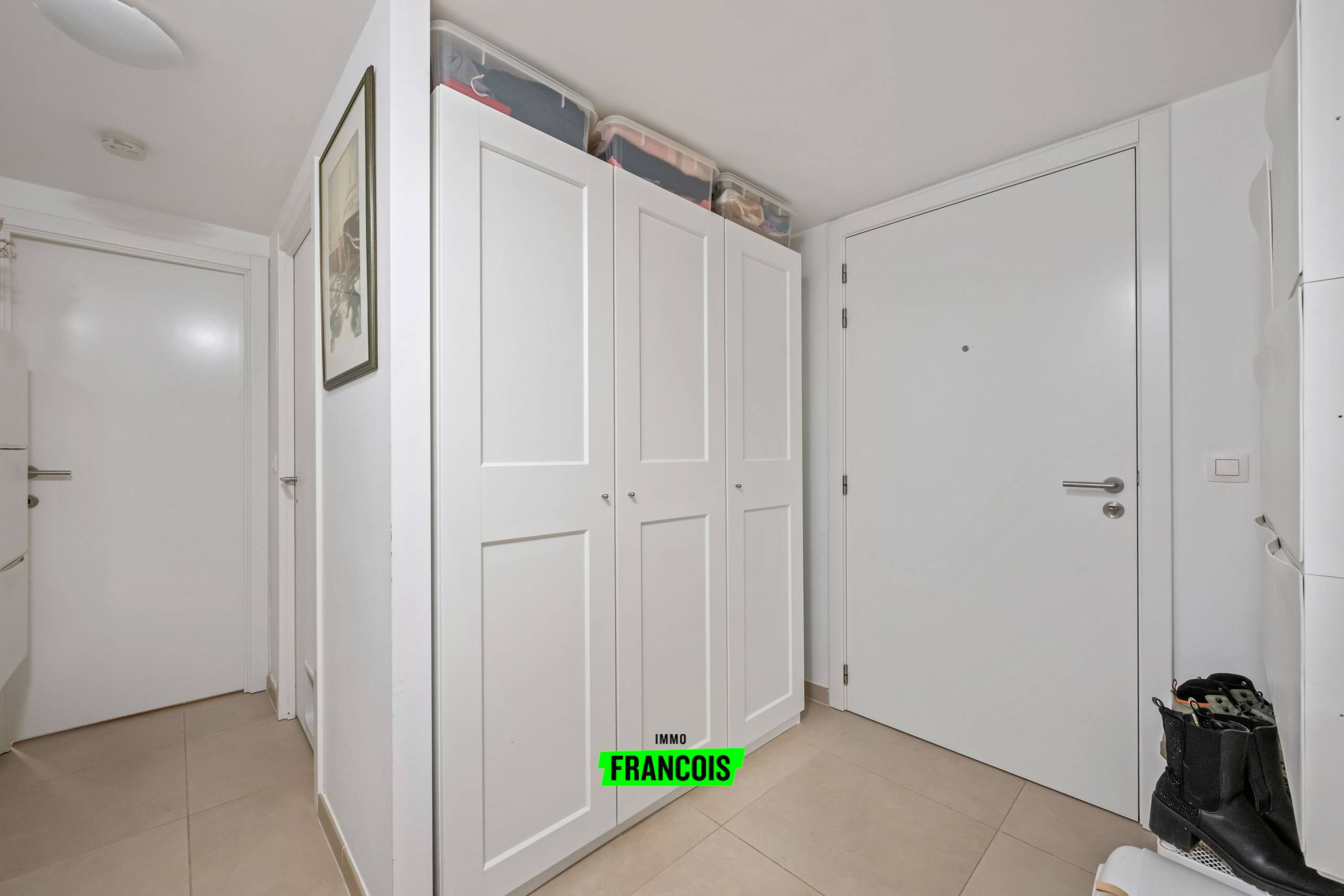 Modern tweeslaapkamer appartement in hartje Oostende - foto 5