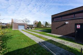 Villa met 3 slaapkamers, bureau en prachtige tuin in een groene omgevingAlgemeen:- Recente nieuwbouwwoning (2012)- Fantastische lichtinval in de...