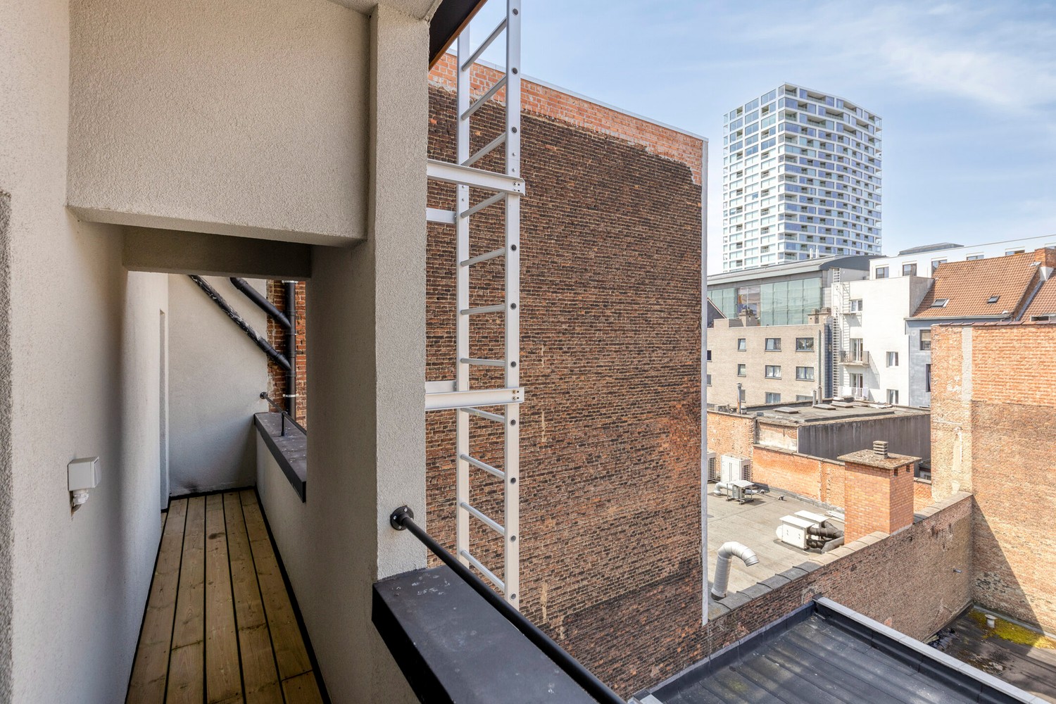 Gerenoveerd 2-slaapkamerappartement met terras in hartje Antwerpen - foto 5