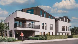 <span><span>Ontdek dit schitterende dakappartement van maar liefst 117 m² – de perfecte combinatie van ruimte, luxe en natuur! Dit prachtige appartement beschikt over twee slaapkamers. De gezellige leefruimte met open keuken en berging biedt een comfortabele en moderne sfeer, perfect voor dagelijks leven en gezellige momenten. Geniet van het buitenleven op het terras vooraan of op het achteraan gelegen terras met zicht op het bos. Het grote groendak van meer dan 50 m² met een benutbare oppervlakte van 23 m² zorgen voor een héél ruim terrasgevoel en een oase van rust. De badkamer is uitgerust met een inloopdouche of ligbad, afhankelijk van jouw voorkeur, en er is een apart toilet voor extra comfort. Dit dakappartement combineert ruimte, natuur en modern wooncomfort in een exclusieve setting. Neem snel contact met ons op voor meer informatie. Maak van dit prachtige appartement jouw nieuwe thuis en ervaar het ultieme woonplezier! AANKOOP ONDER BTW-TARRIEF VAN 6% VOOR SLOOP EN HEROPBOUW MOGELIJK !</span></span><br />4 van de 8 appartementen verkocht!<br /><br />referentie: 4995
