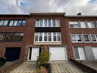 Charmante bel-étagewoning met 3 slaapkamers, uitbreidingsmogelijkheden naar zolder toe, garage en gezellige tuin gelegen in Kessel-Lo...