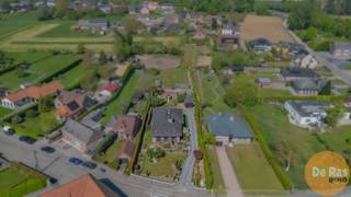 EERSTE BEZOEKDAG ZATERDAG 23/05 VAN 10U TOT 15U (enkel op afspraak!)VLIERZELE - Charmante open bebouwing op ca. 25 are met volledige onderkeldering...