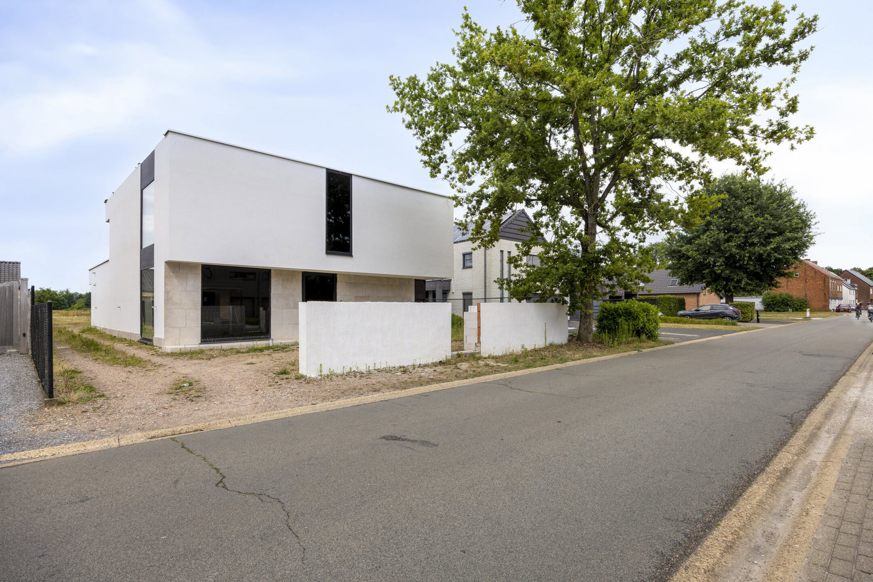 Moderne nieuwbouw villa met strak design ZONDER BTW  – nog verder af te werken naar eigen smaak! - foto 1