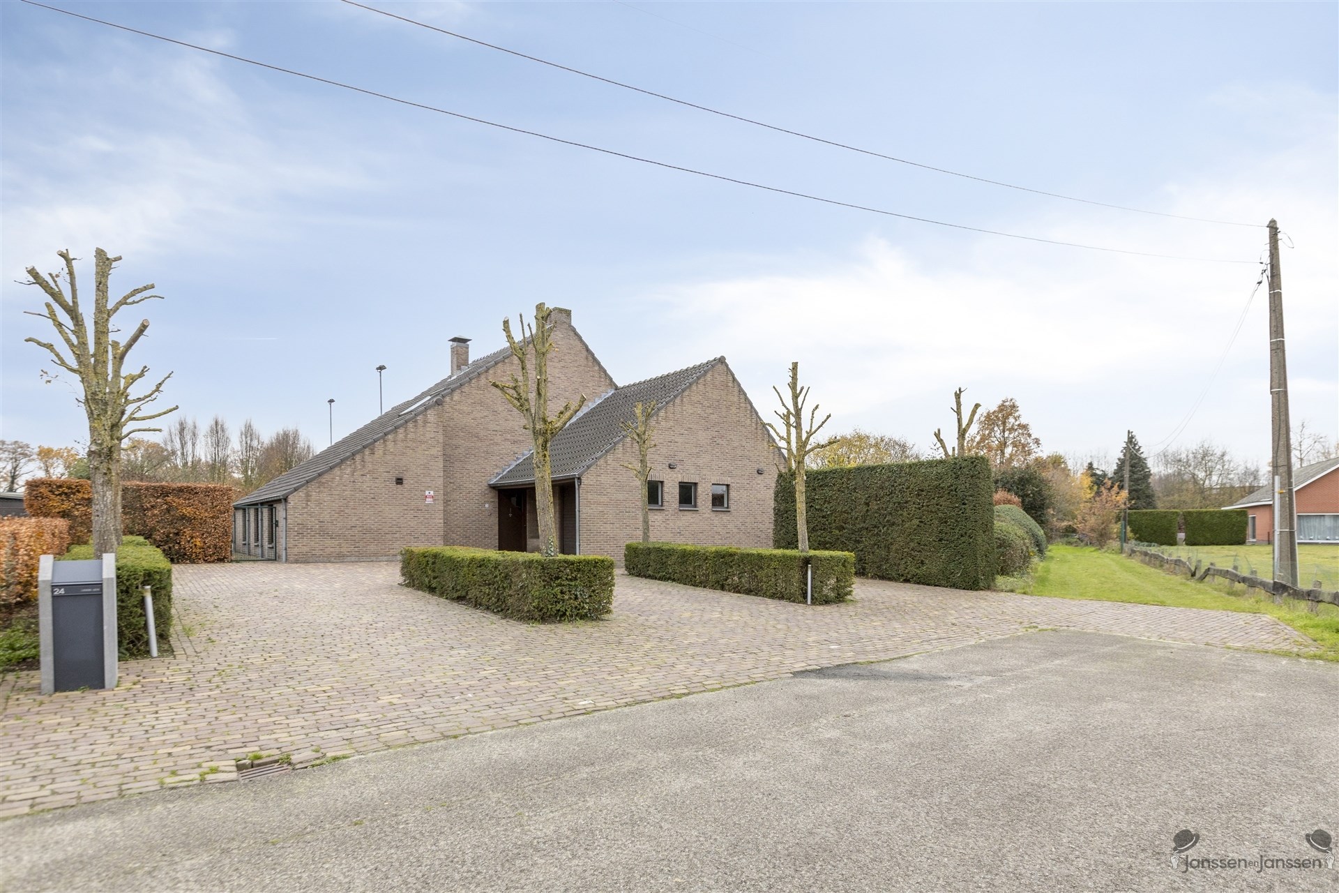 Ruime, goed onderhouden woning met prachtige tuin in Elsum Geel - foto 1