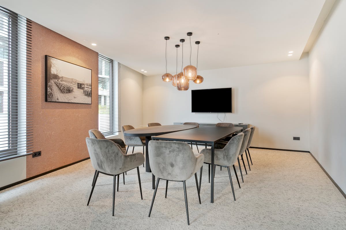 Bemeubeld kantoor (ca. 204 m²) te huur nabij Station Brugge - foto 3