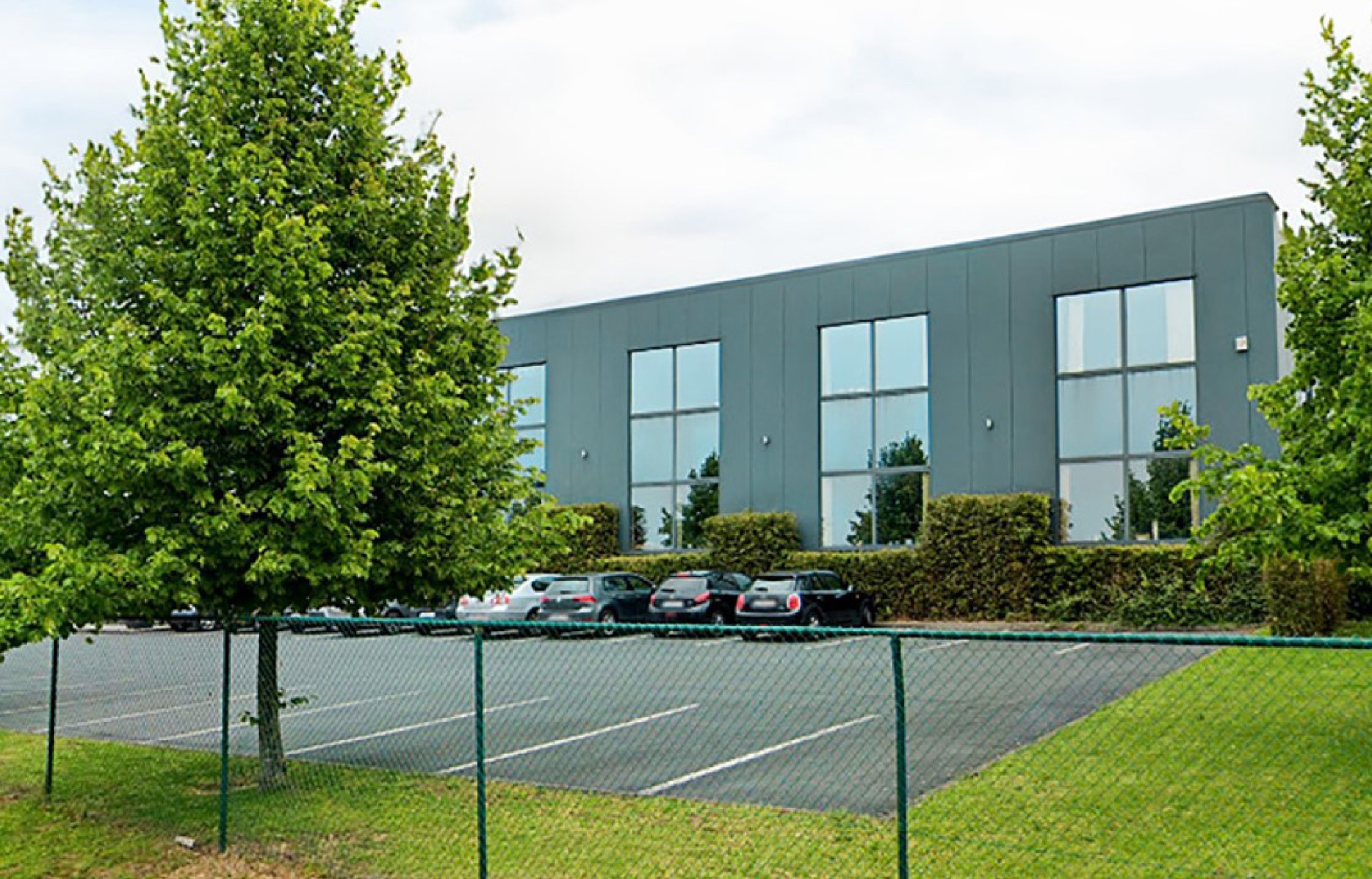 Commercial à louer à Tubize - photo 2