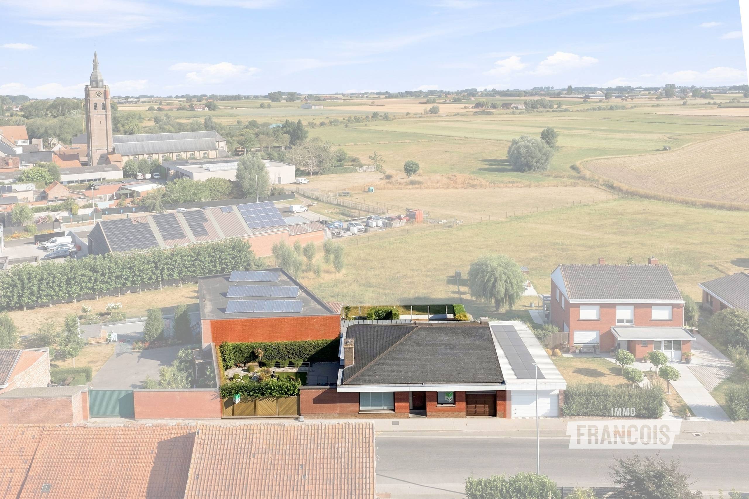 Goed onderhouden bungalow te Roesbrugge - foto 1