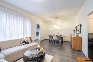 Dit appartement ligt op de eerste verdieping van een klein gebouw, in een charmante en rustige straat in Wilrijk, waar alles samenkomt: de...