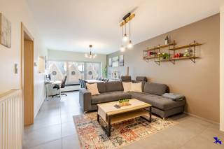 Welkom in Duffel!Op zoek naar een instapklaar en energiezuinig appartement op een centrale ligging? Dit volledig gerenoveerd appartement in de...