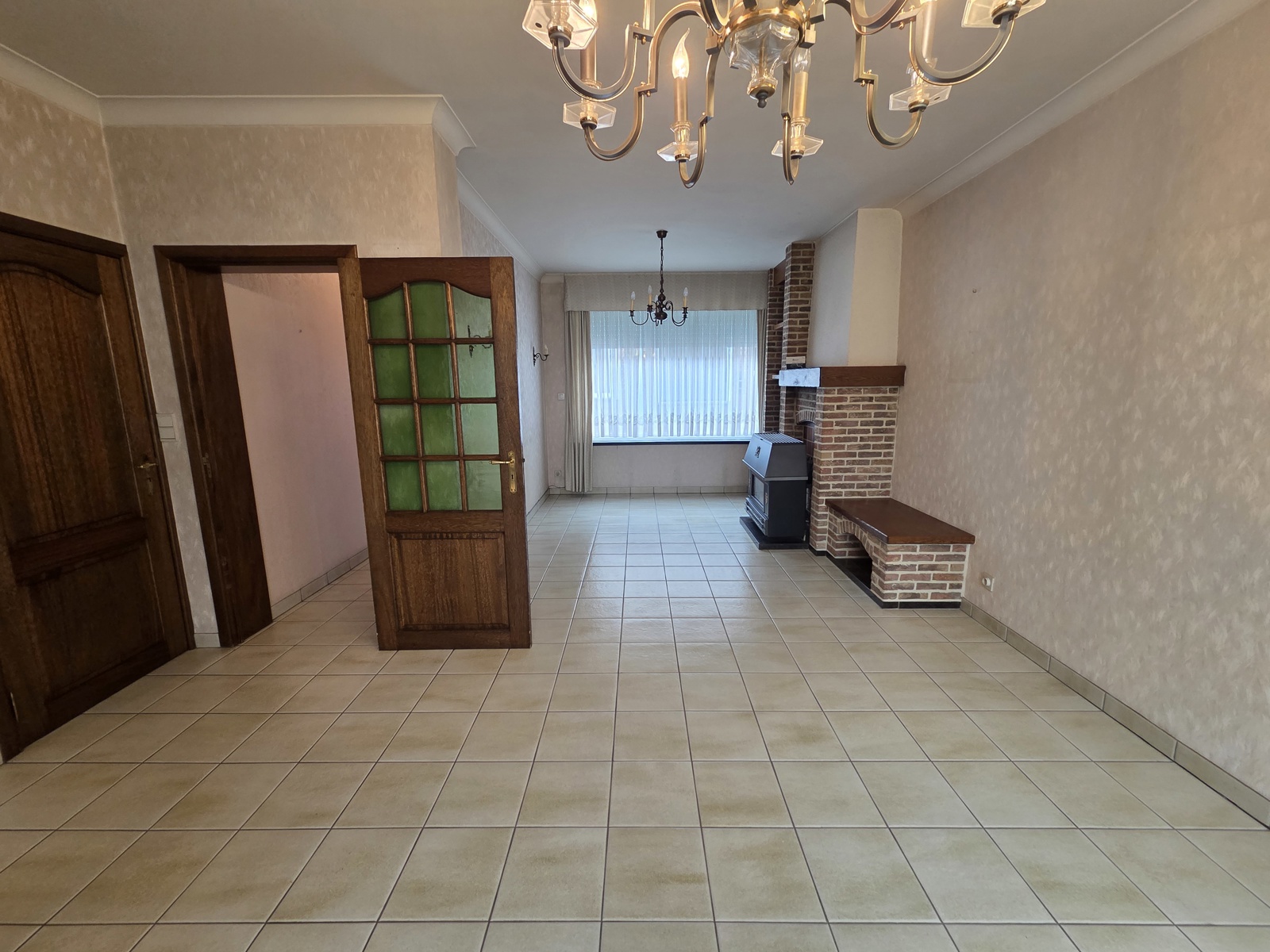 Goedgelegen woning met garage en mooie tuin - foto 4